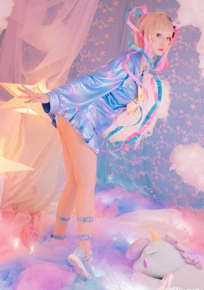 偷拍一区二区三区四区_DVD手机免费观看完整