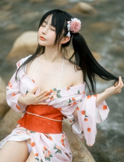 欧美女人porono_高清全集在线观看