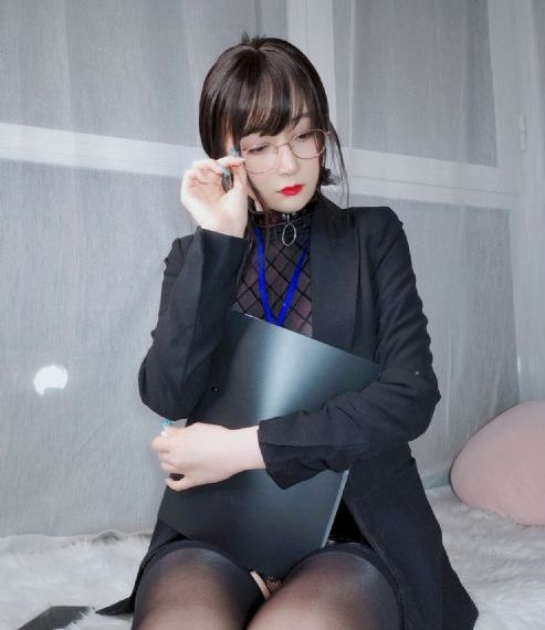 头像欧美男高冷_高清蓝光在线观看