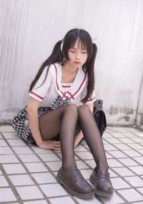 欧美大叔黑白_720HD在线观看