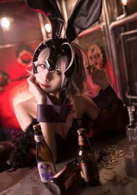 男男孕肚play高h_十万网红美女美酱